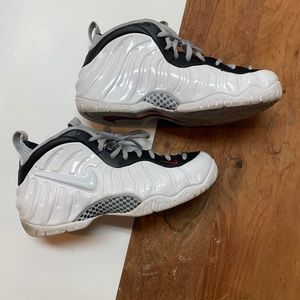 Nike Foamposite pro chrome white